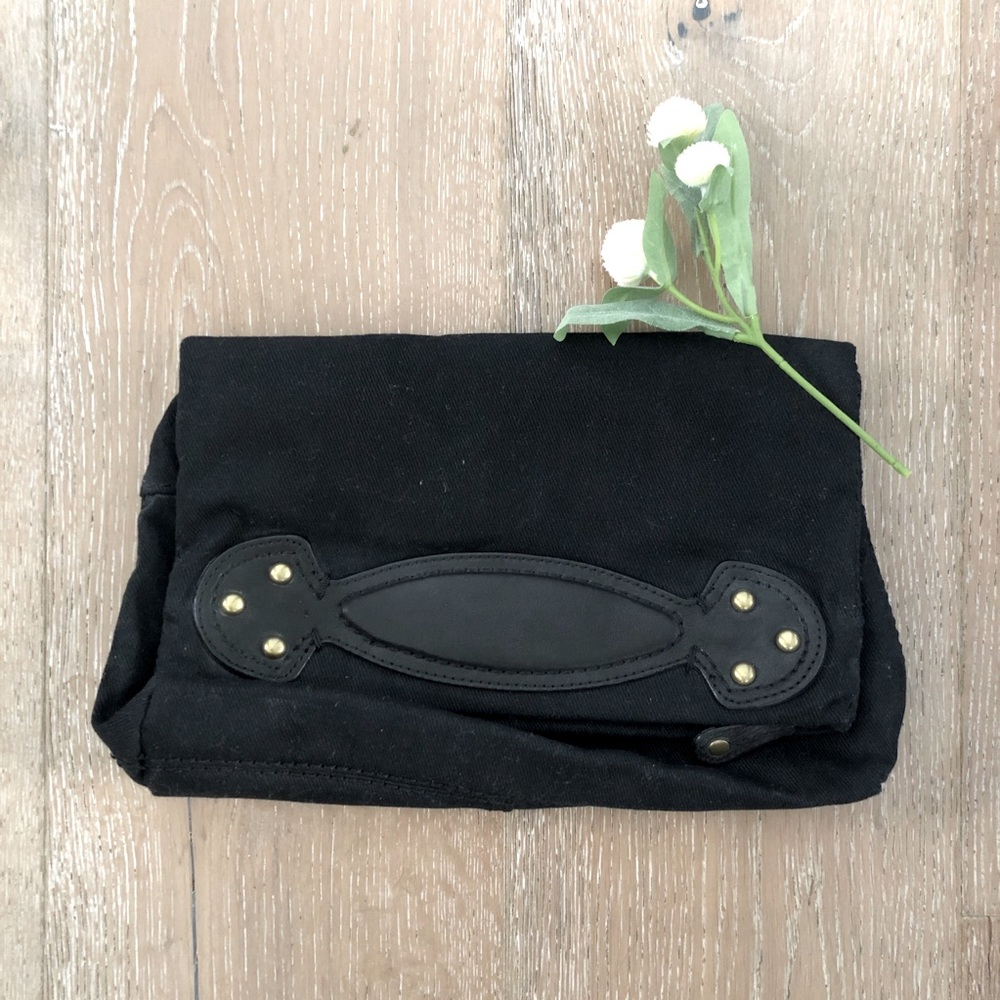 GAP Foldover Zippered Fabric Clutch Black